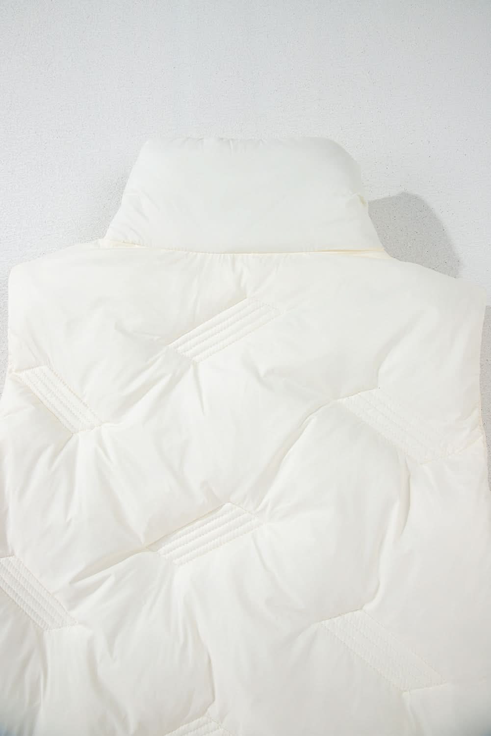 Chic white quilted vest with zip - Love Salve